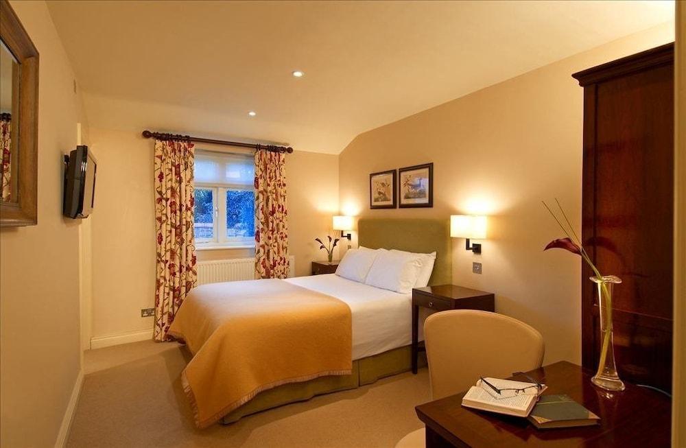 The Carnarvon Arms Hotel Newbury  Bagian luar foto