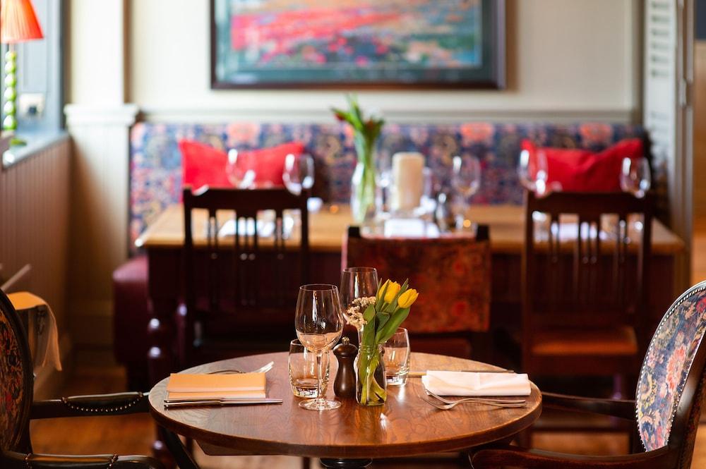 The Carnarvon Arms Hotel Newbury  Bagian luar foto