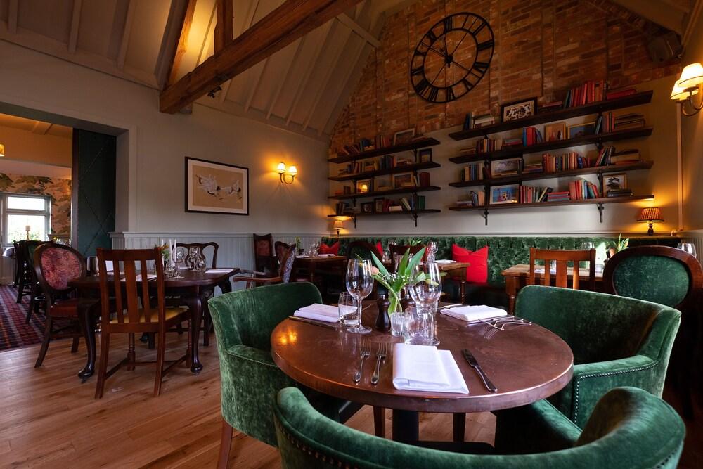The Carnarvon Arms Hotel Newbury  Bagian luar foto