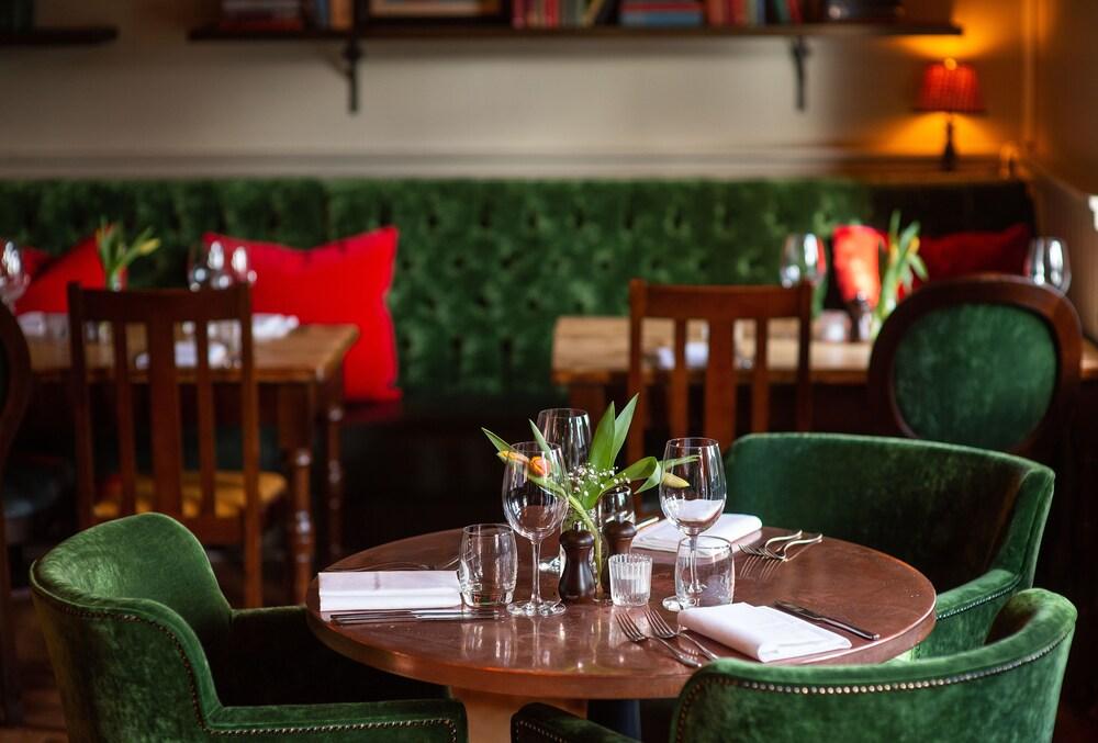 The Carnarvon Arms Hotel Newbury  Bagian luar foto
