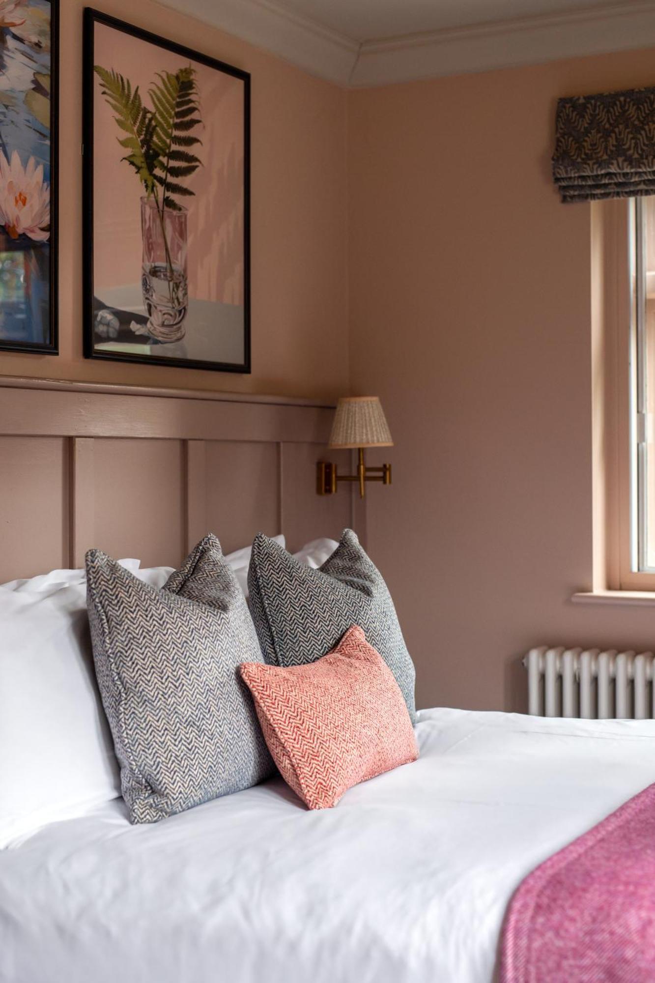 The Carnarvon Arms Hotel Newbury  Bagian luar foto