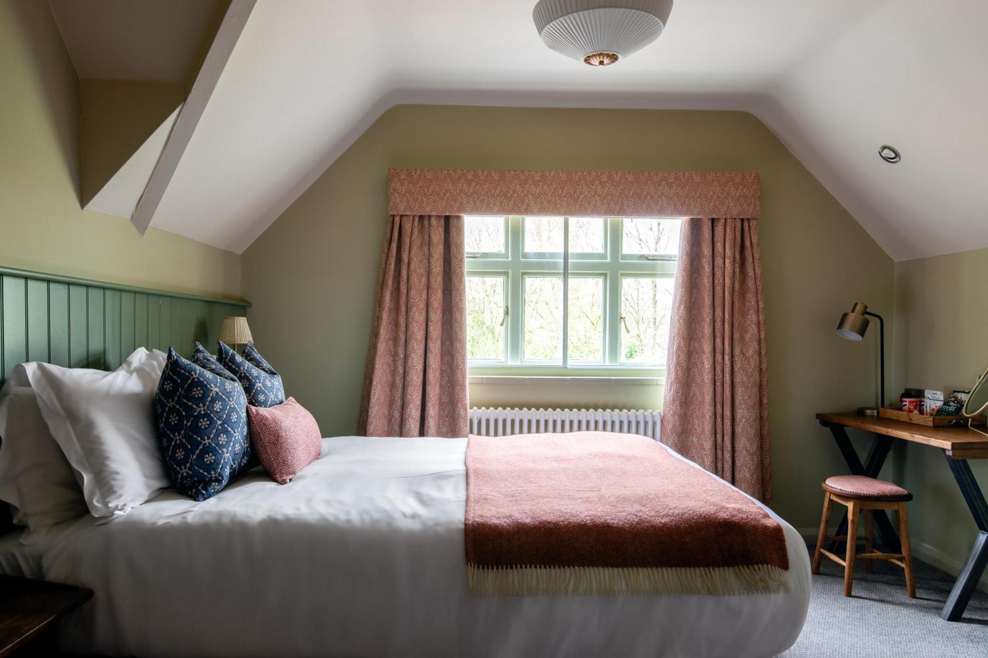 The Carnarvon Arms Hotel Newbury  Bagian luar foto