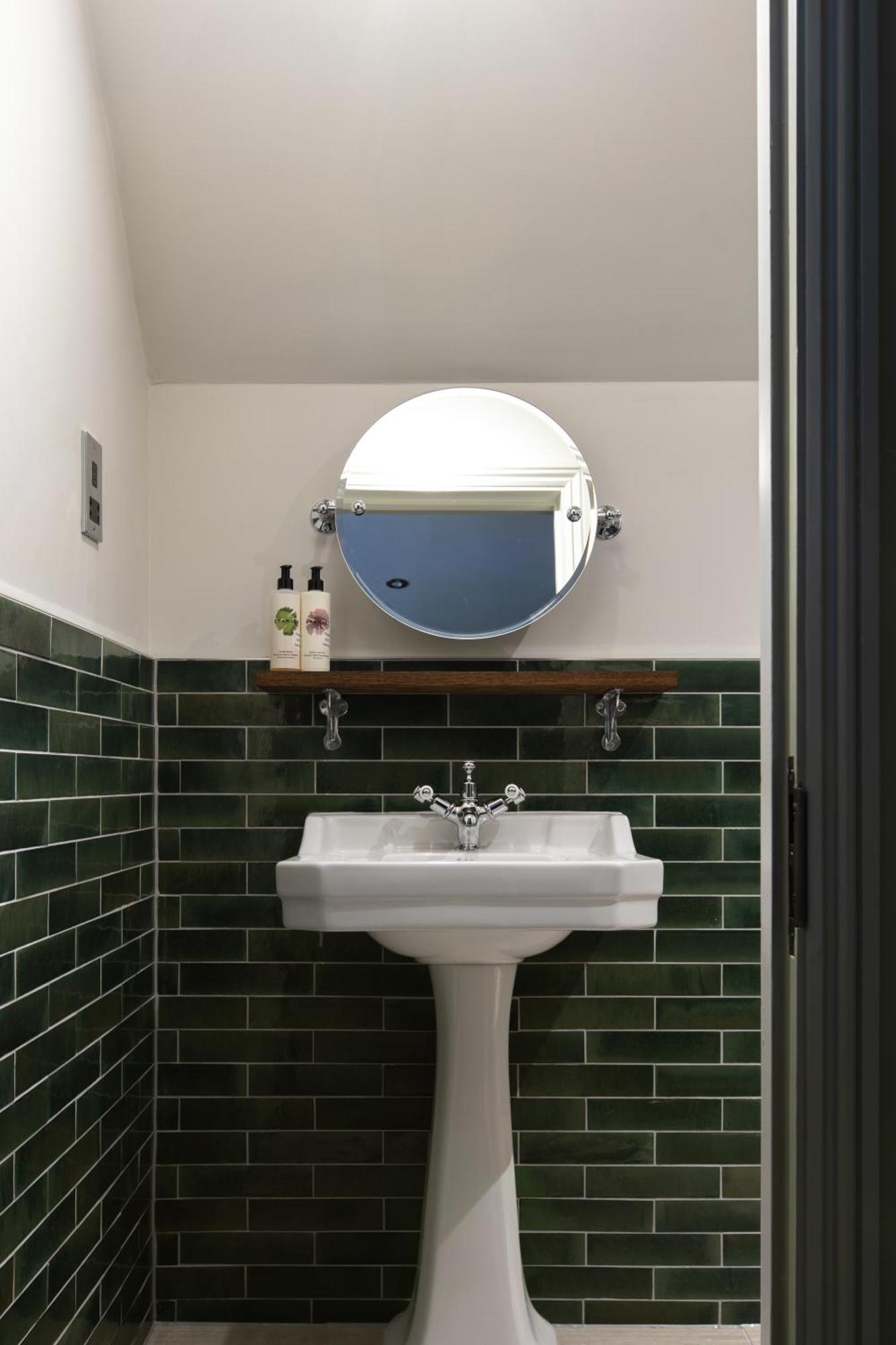 The Carnarvon Arms Hotel Newbury  Bagian luar foto