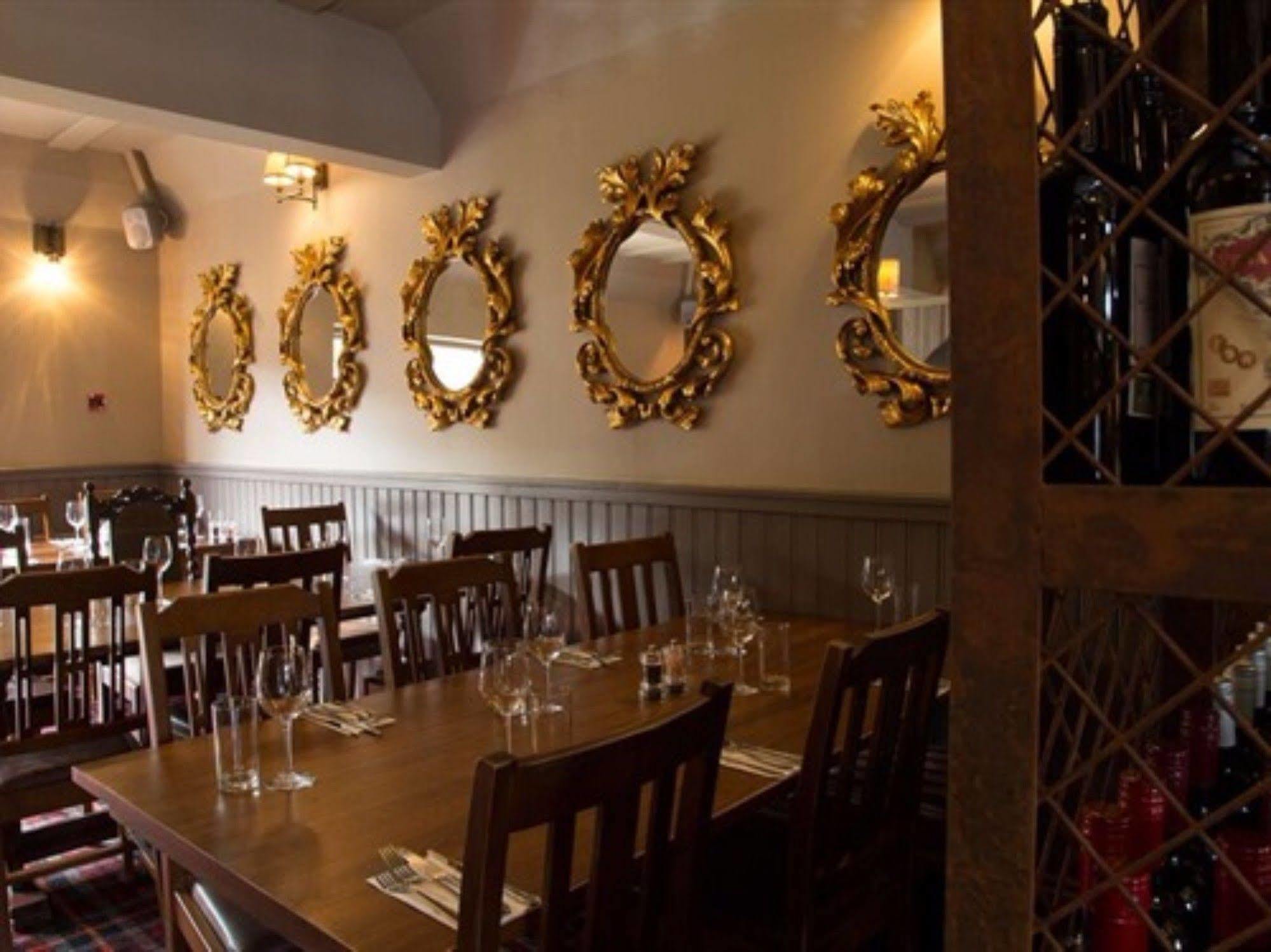 The Carnarvon Arms Hotel Newbury  Bagian luar foto
