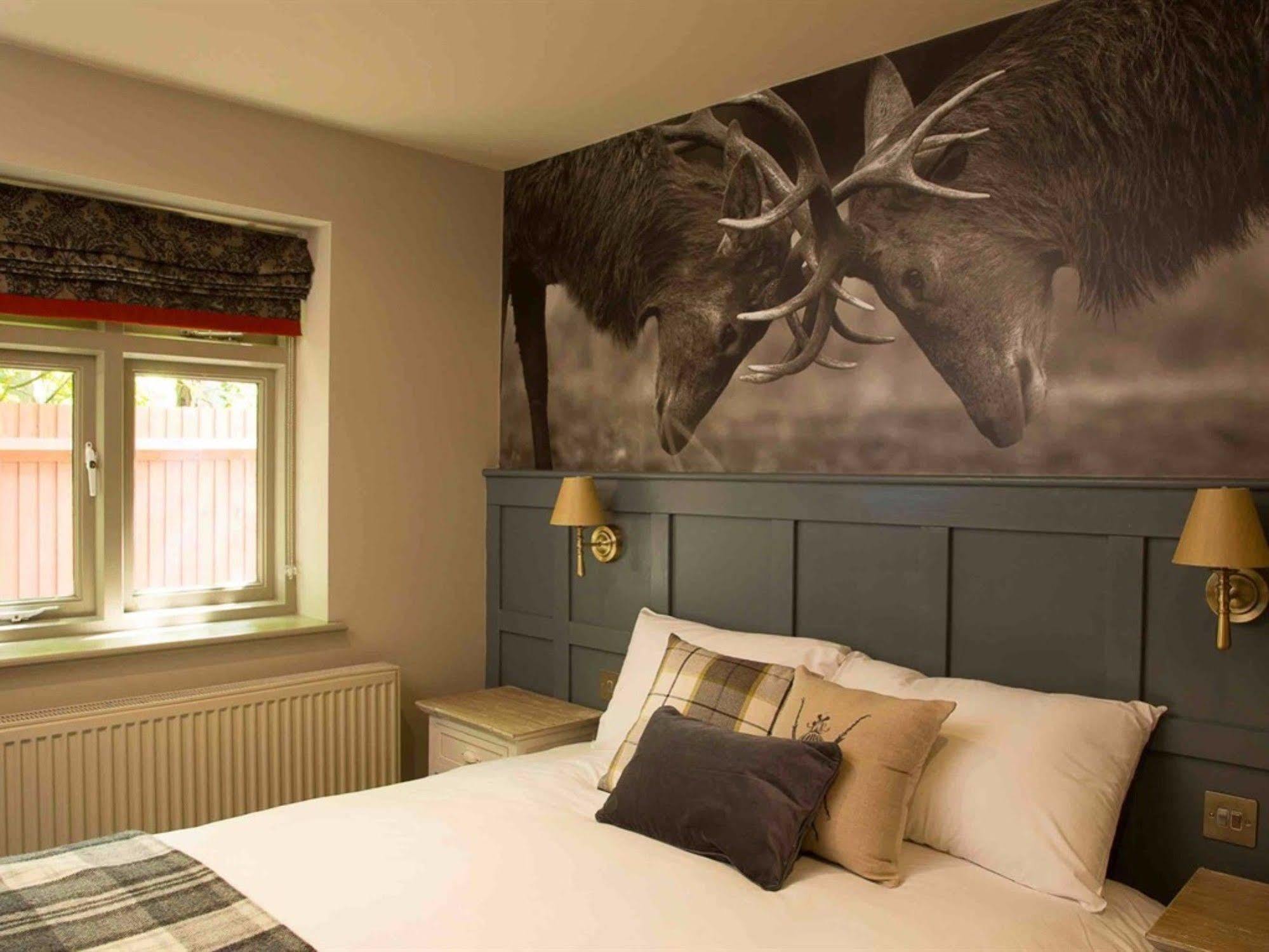 The Carnarvon Arms Hotel Newbury  Bagian luar foto