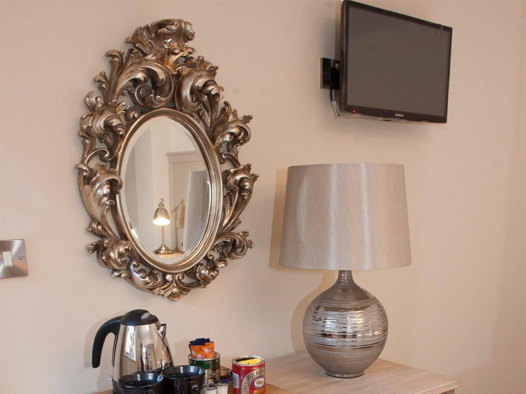 The Carnarvon Arms Hotel Newbury  Bagian luar foto